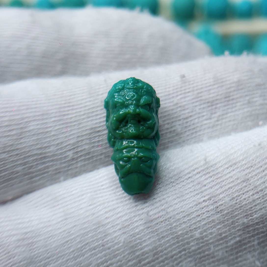 绿松石未镶嵌颈饰卡8.2-17.3-7.7