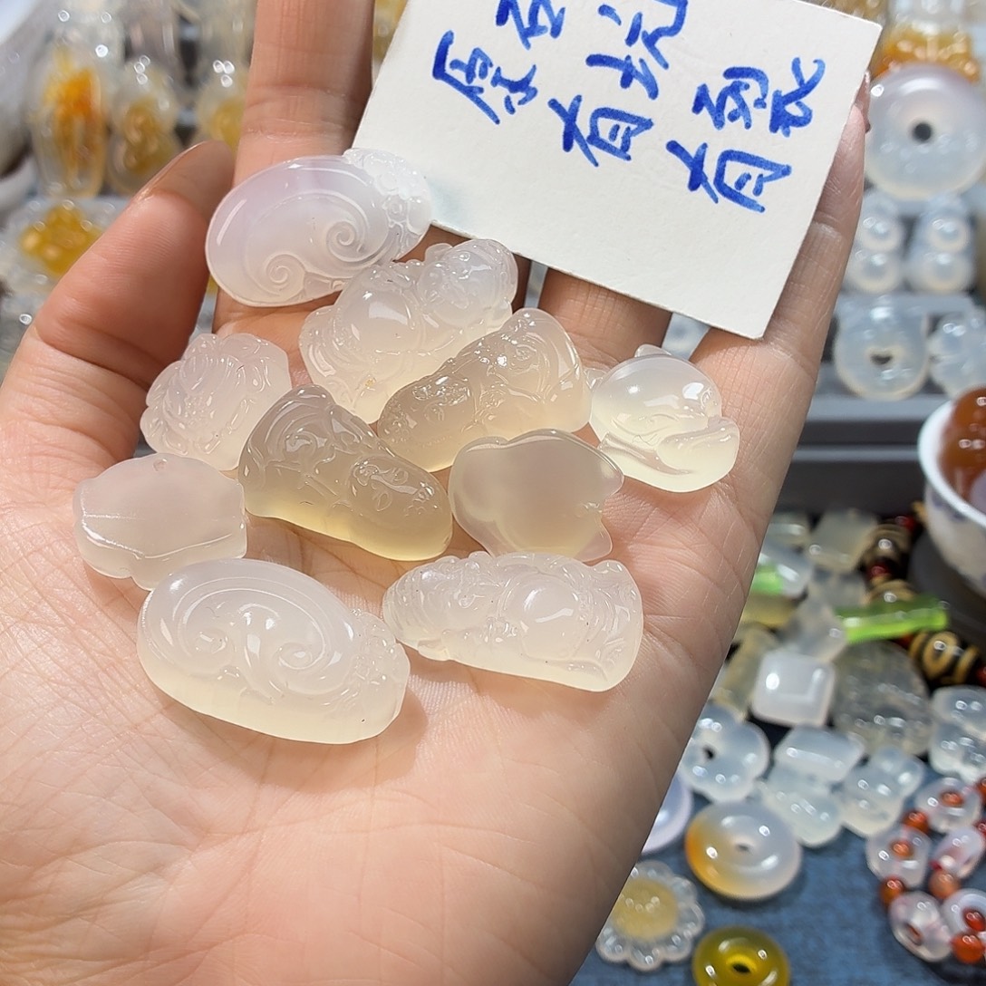 玛瑙/玉髓未镶嵌颈饰