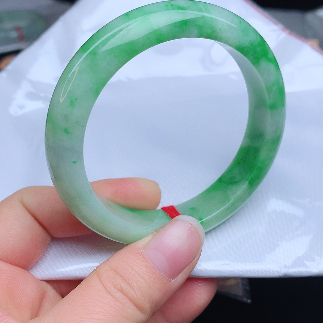 翡翠手镯未镶嵌8016xcvbbn