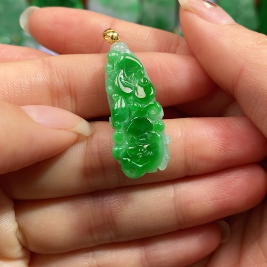 颈饰未镶嵌翡翠吊坠