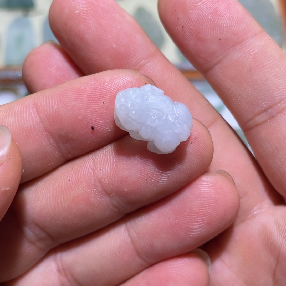 定制翡翠未镶嵌貔貅