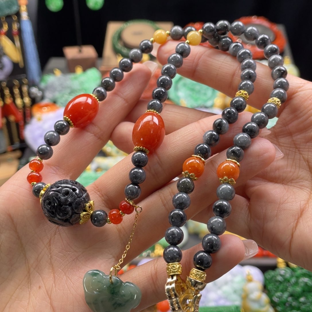 翡翠颈饰未镶嵌代编织