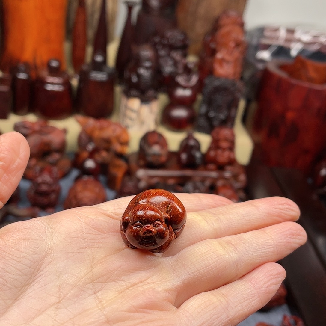 檀香紫檀（小叶紫檀）小猪