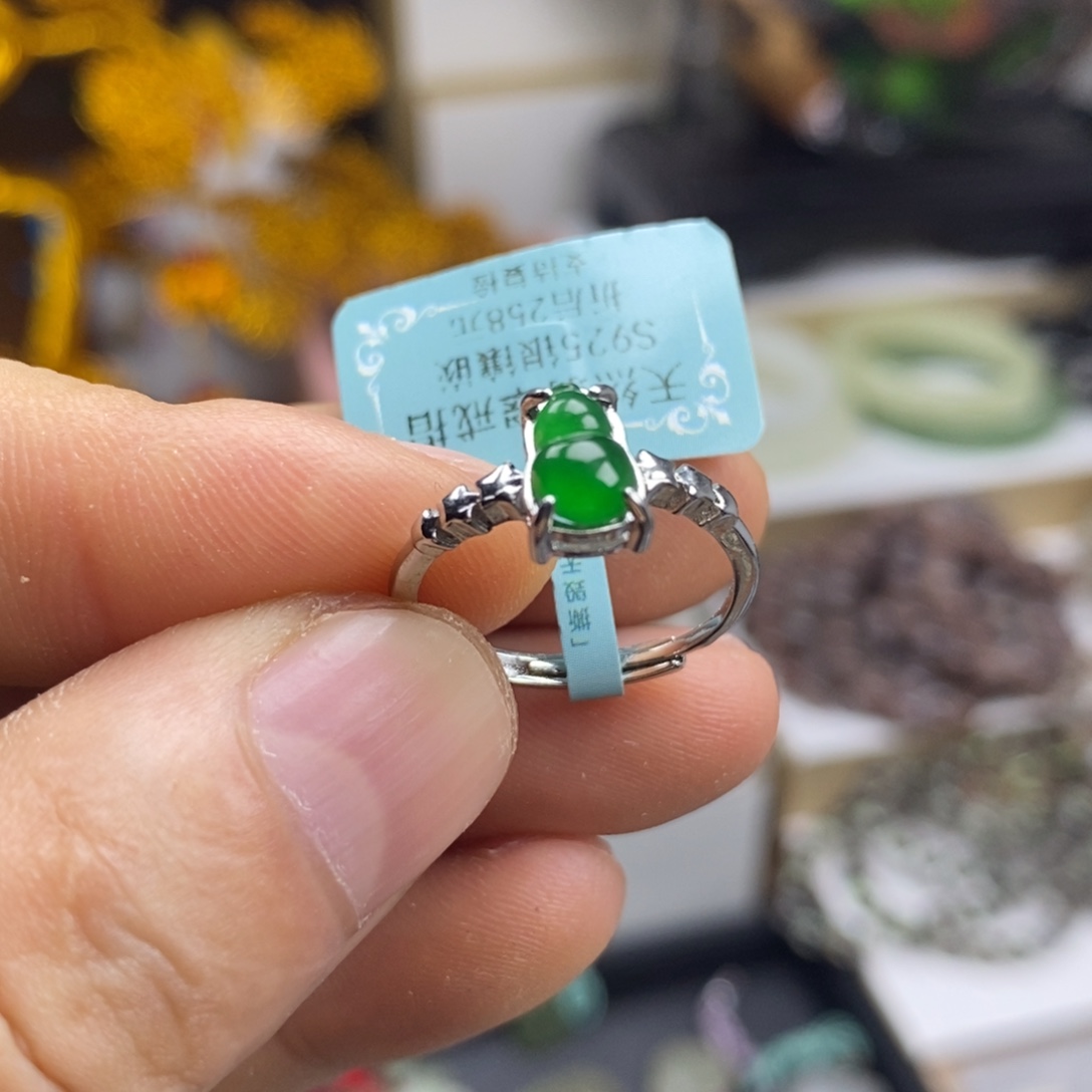 未镶嵌戒指翡翠亏本处理