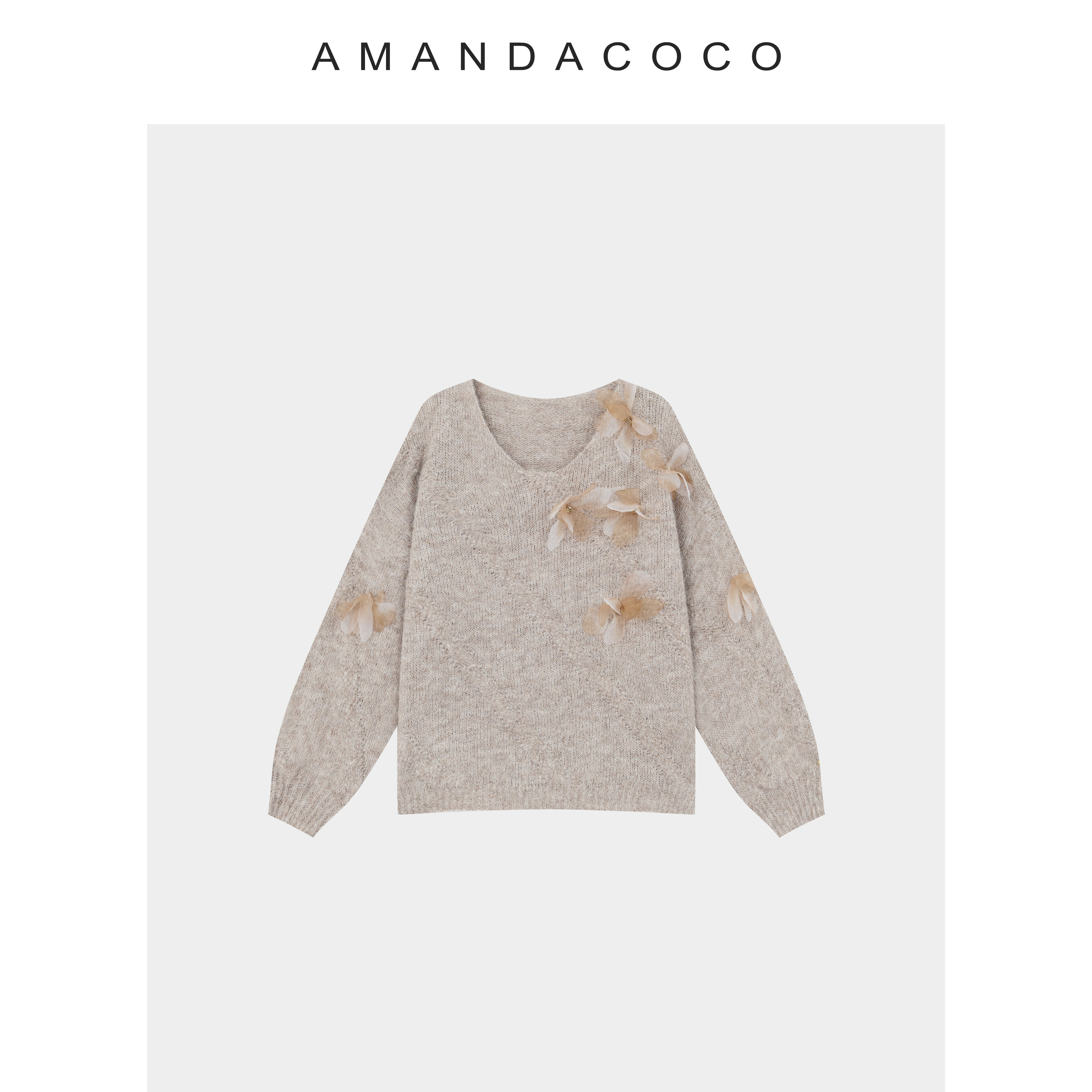 飘絮花集～25秋冬重工钉钻花朵v领氛围感长袖毛衣