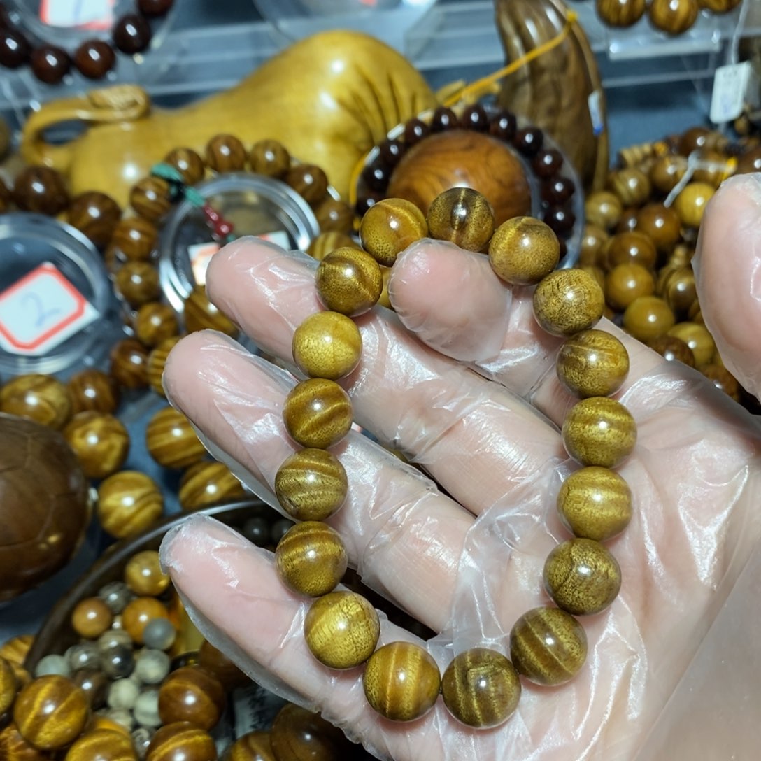 金丝楠你****好木雕工艺品12