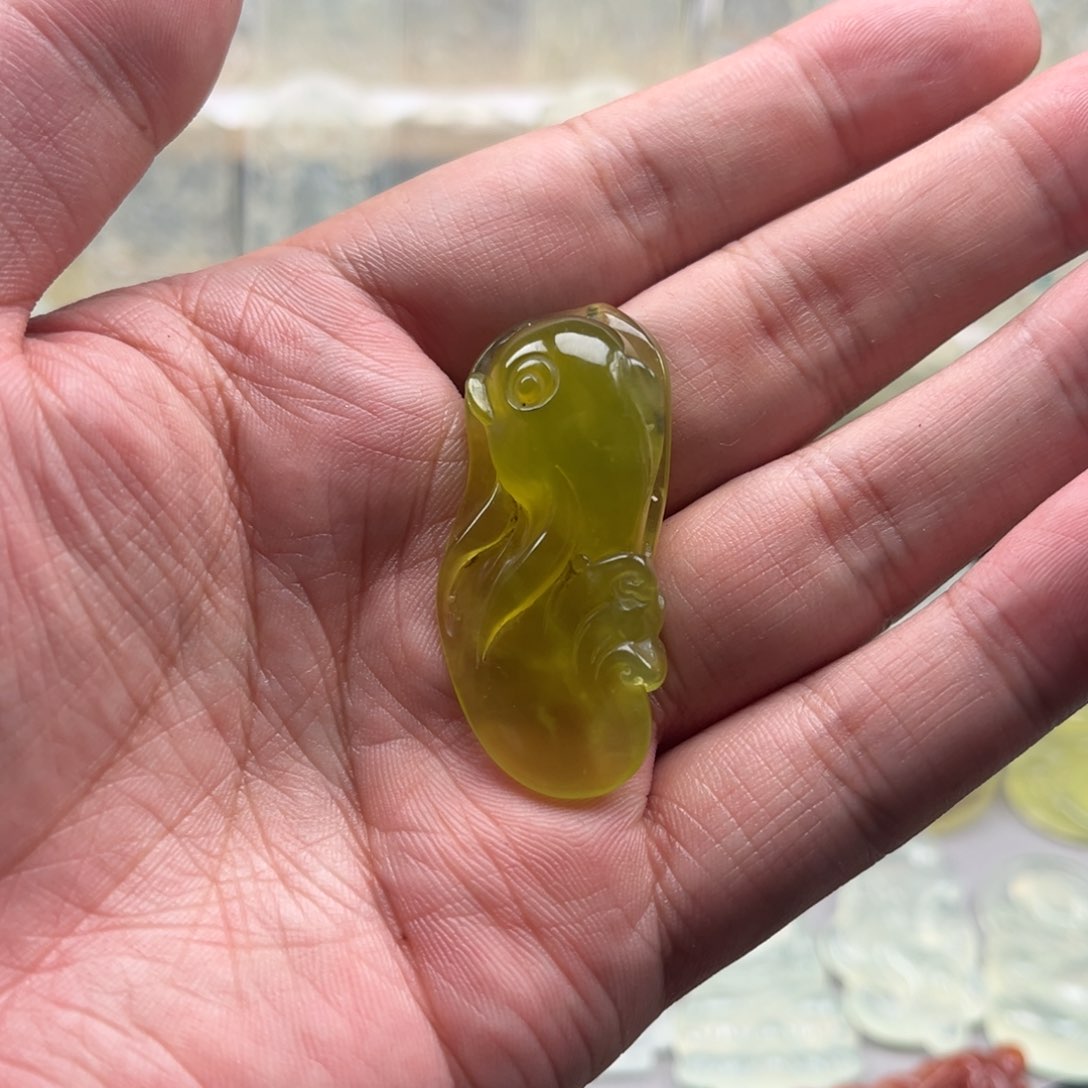 未镶嵌蛇纹石玉颈饰