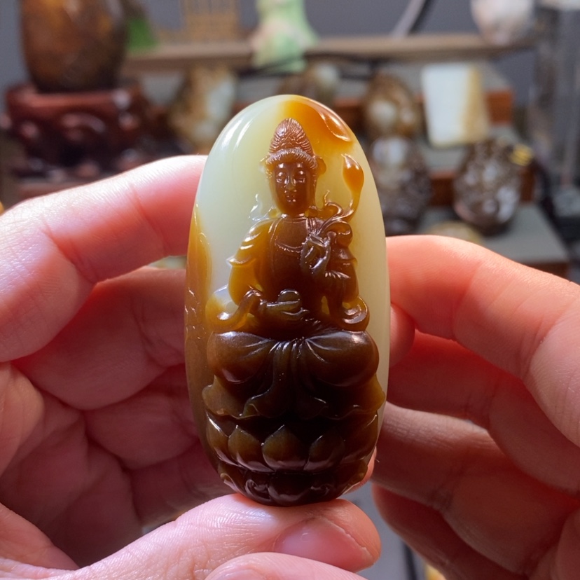 【闪购商品】和田玉（糖玉）吊坠未镶嵌黑****?