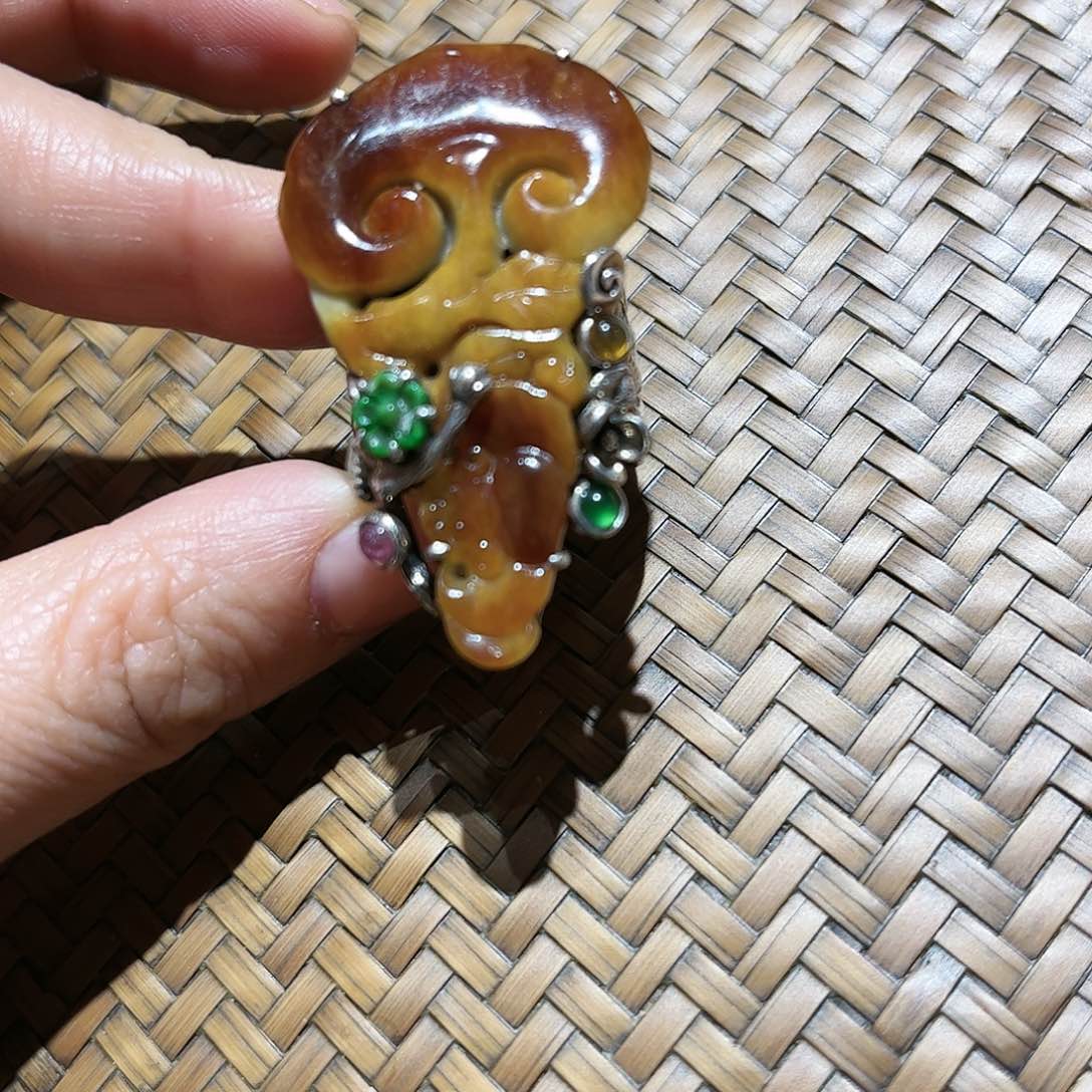 翡翠戒指银S925镶嵌个性十足时尚