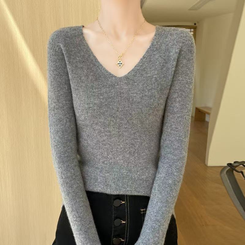【一线成衣】V领修身羊毛打底衫女套头内搭冬季加厚长袖针织衫毛衣