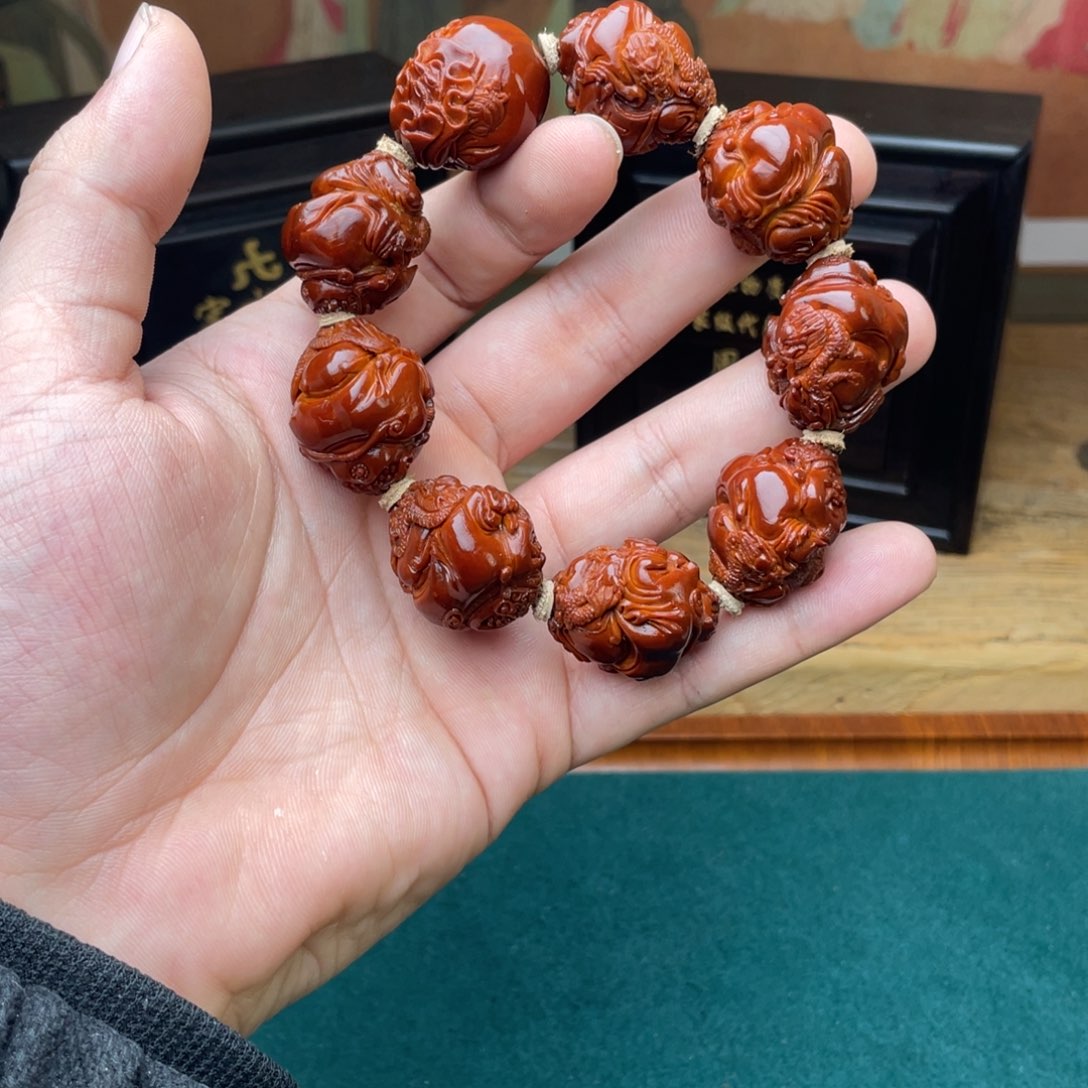 橄榄核手串龙财表弟回血