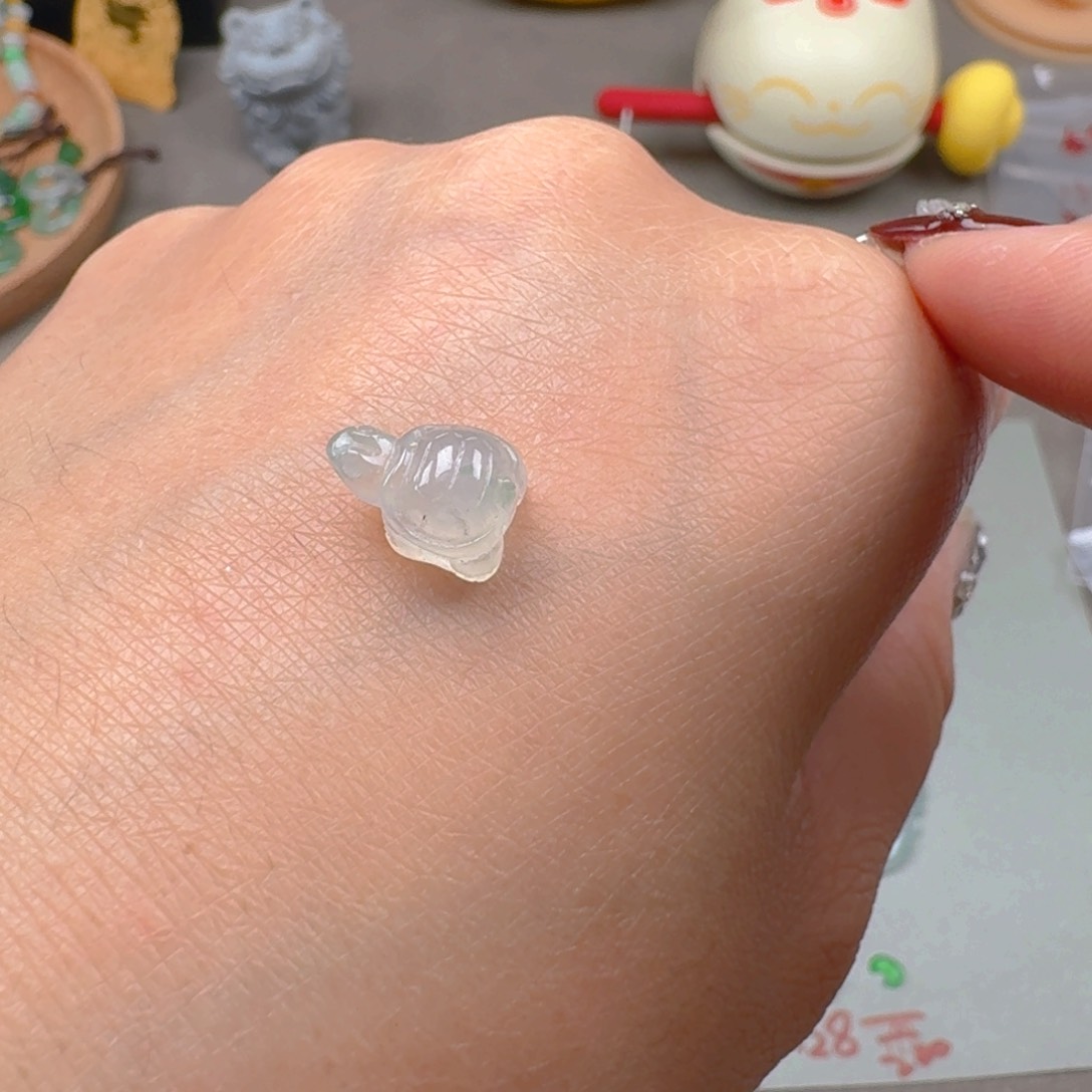 翡翠颈饰未镶嵌小***暖缅甸A货翡翠乌龟