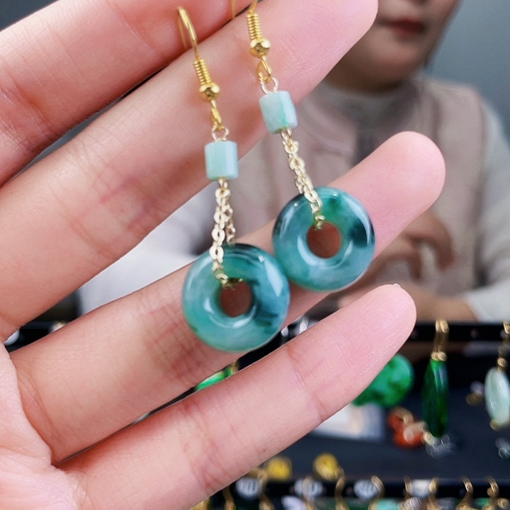 翡翠耳饰未镶嵌饰品