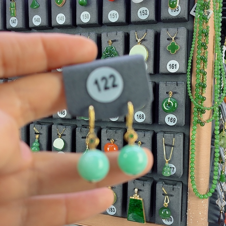 翡翠18K金镶嵌耳饰