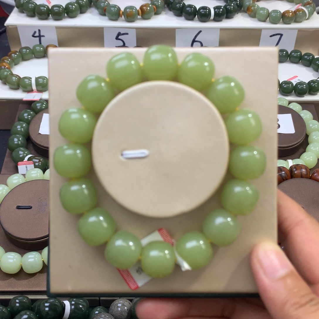 和田玉未镶嵌手链