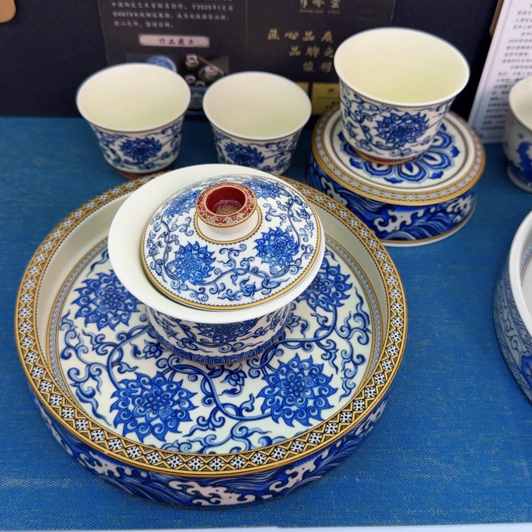 这些盖碗真好看！！！