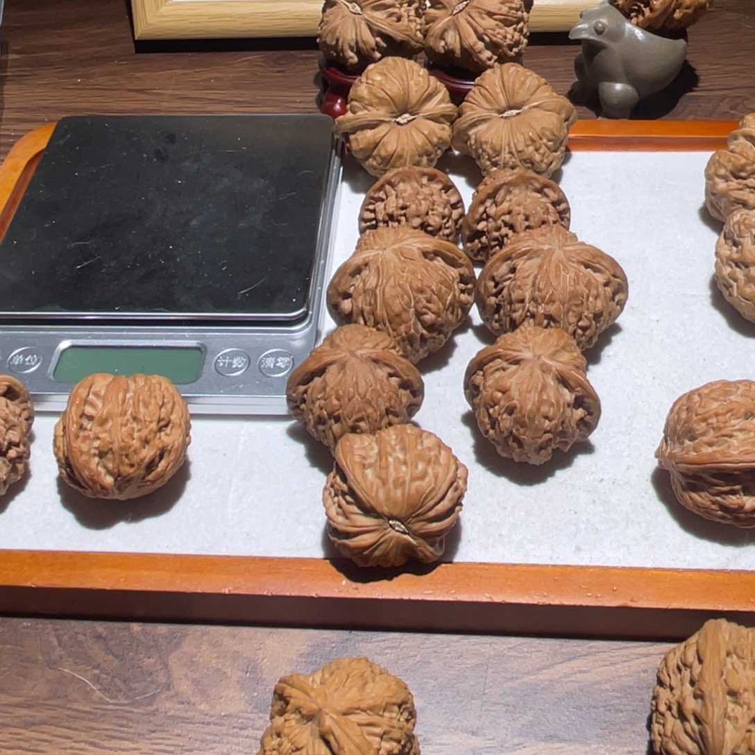 唉***别文玩核桃把件41全品白狮子