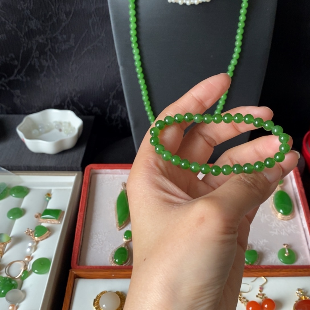 和田玉手串未镶嵌