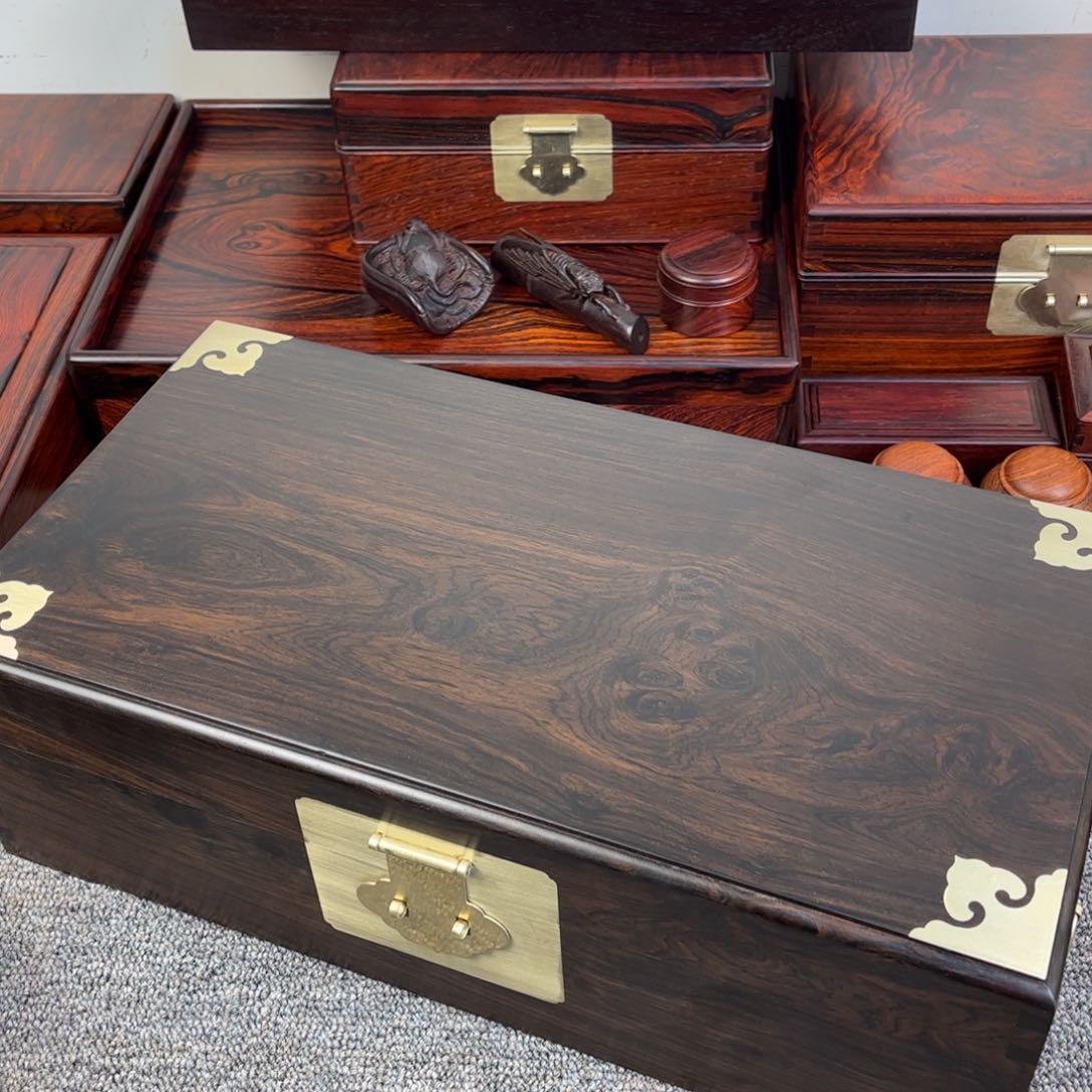 东非黑黄檀（紫光檀）40 21 13 全独板收纳箱