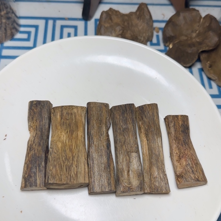 线香绿奇陆河树心油49克