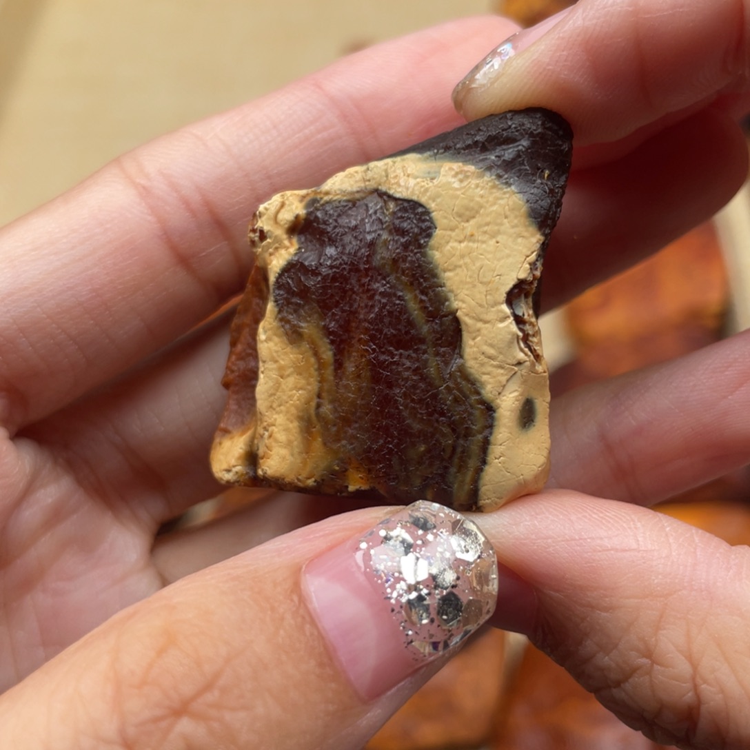 未镶嵌蜜蜡珠宝奇石