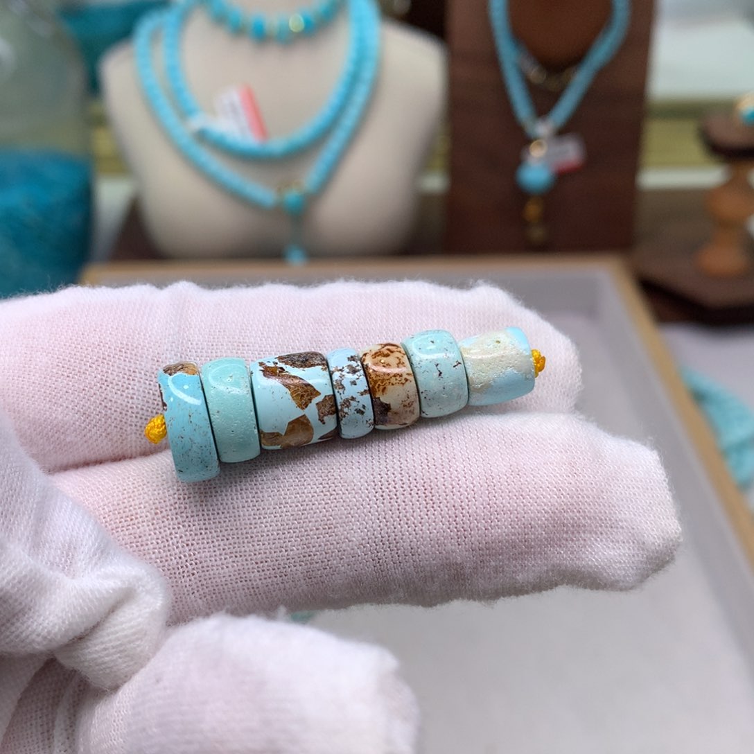 绿松石配饰未镶嵌