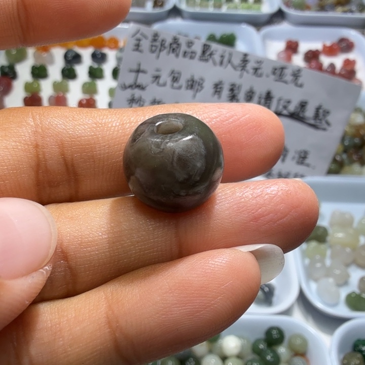 和田玉未镶嵌珠宝奇石