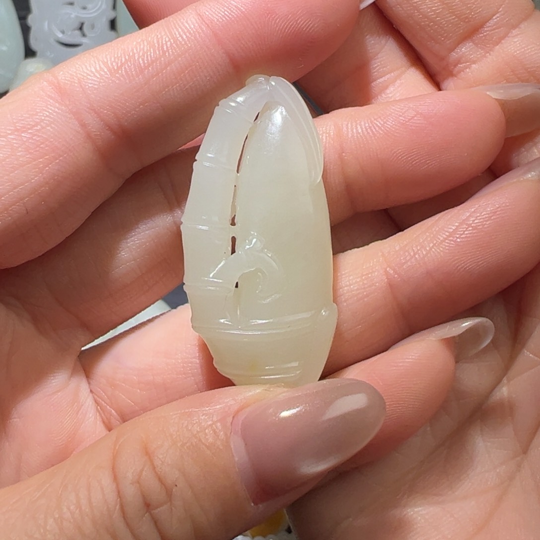 颈饰未镶嵌和田玉一****年