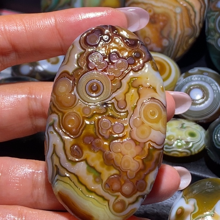 玛瑙/玉髓未镶嵌珠宝奇石95