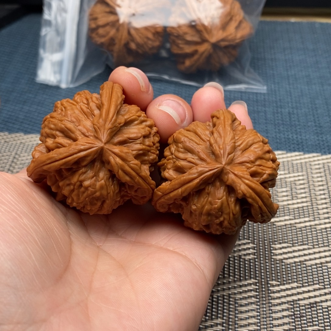 兜***技吊坠文玩核桃三棱