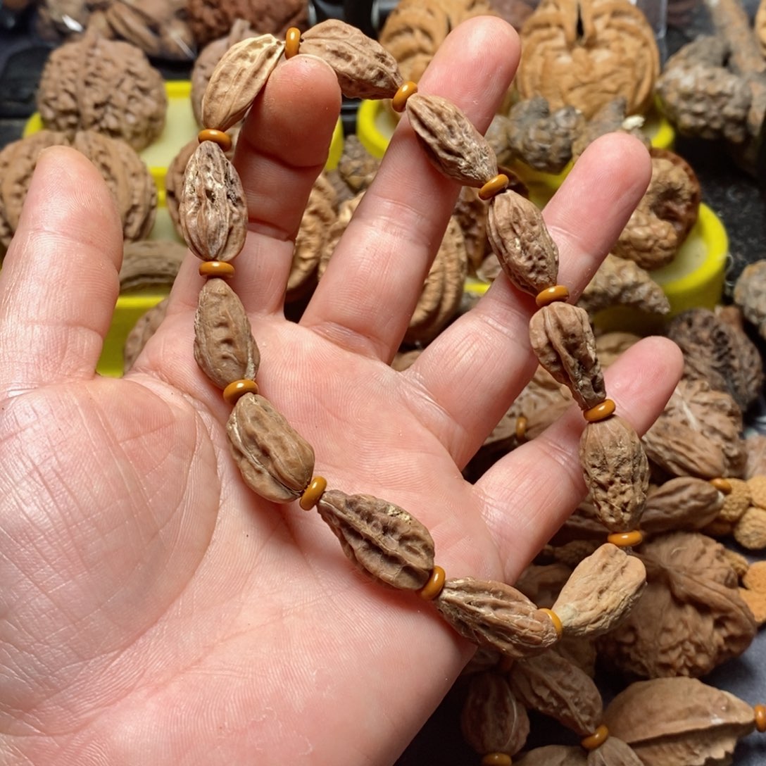 文玩核桃吊坠瑕疵23