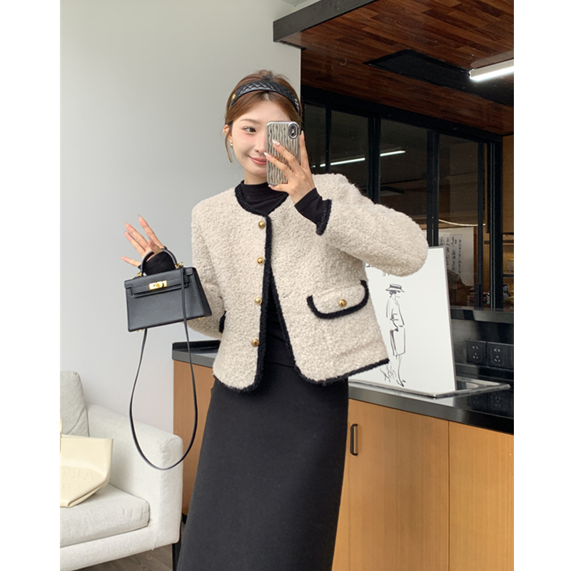 芝麻小香羽绒服/90%白鸭绒羽绒服新国标小香风外套上衣女2025年冬