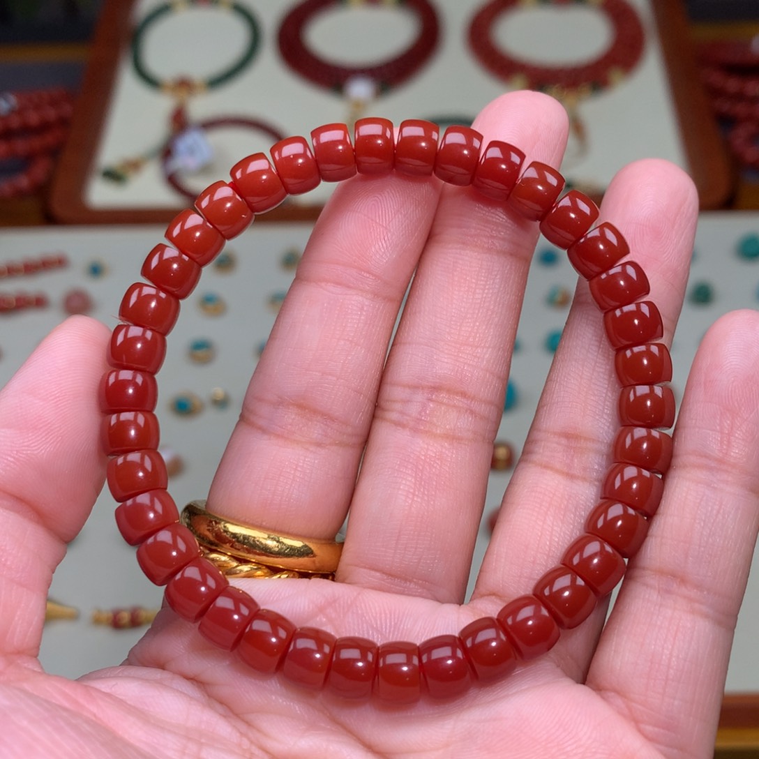 南红玛瑙未镶嵌颈饰