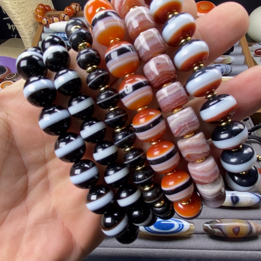 玛瑙/玉髓颈饰未镶嵌