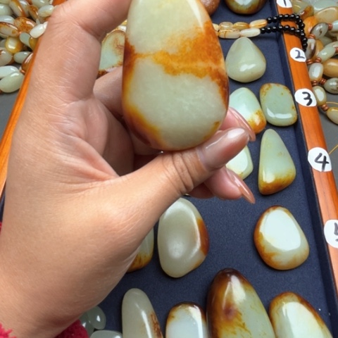 和田玉颈饰未镶嵌小*邦