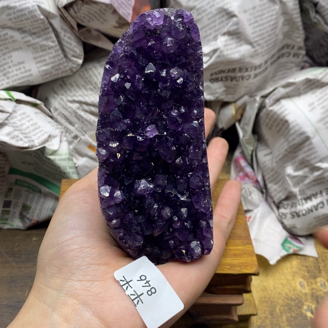 紫晶乌拉圭未镶嵌