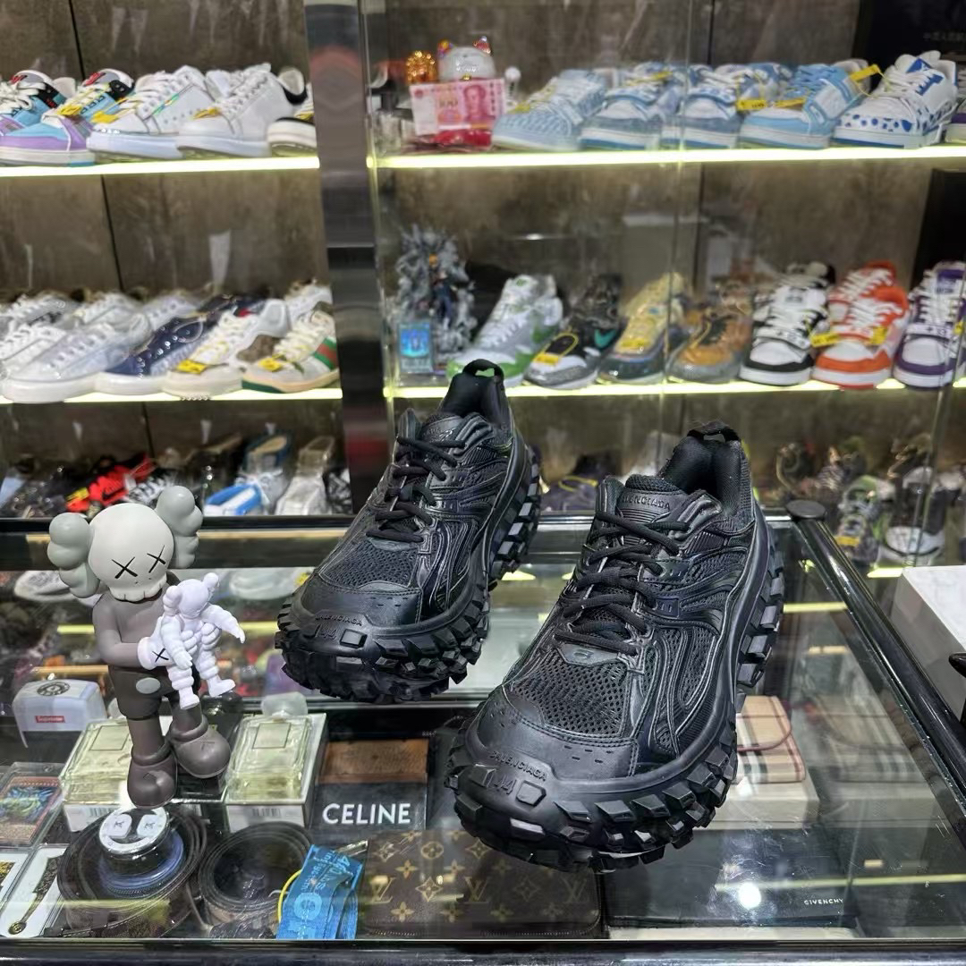 99新 Balenciaga/巴黎世家 黑武士配色轮胎鞋/44码/原盒