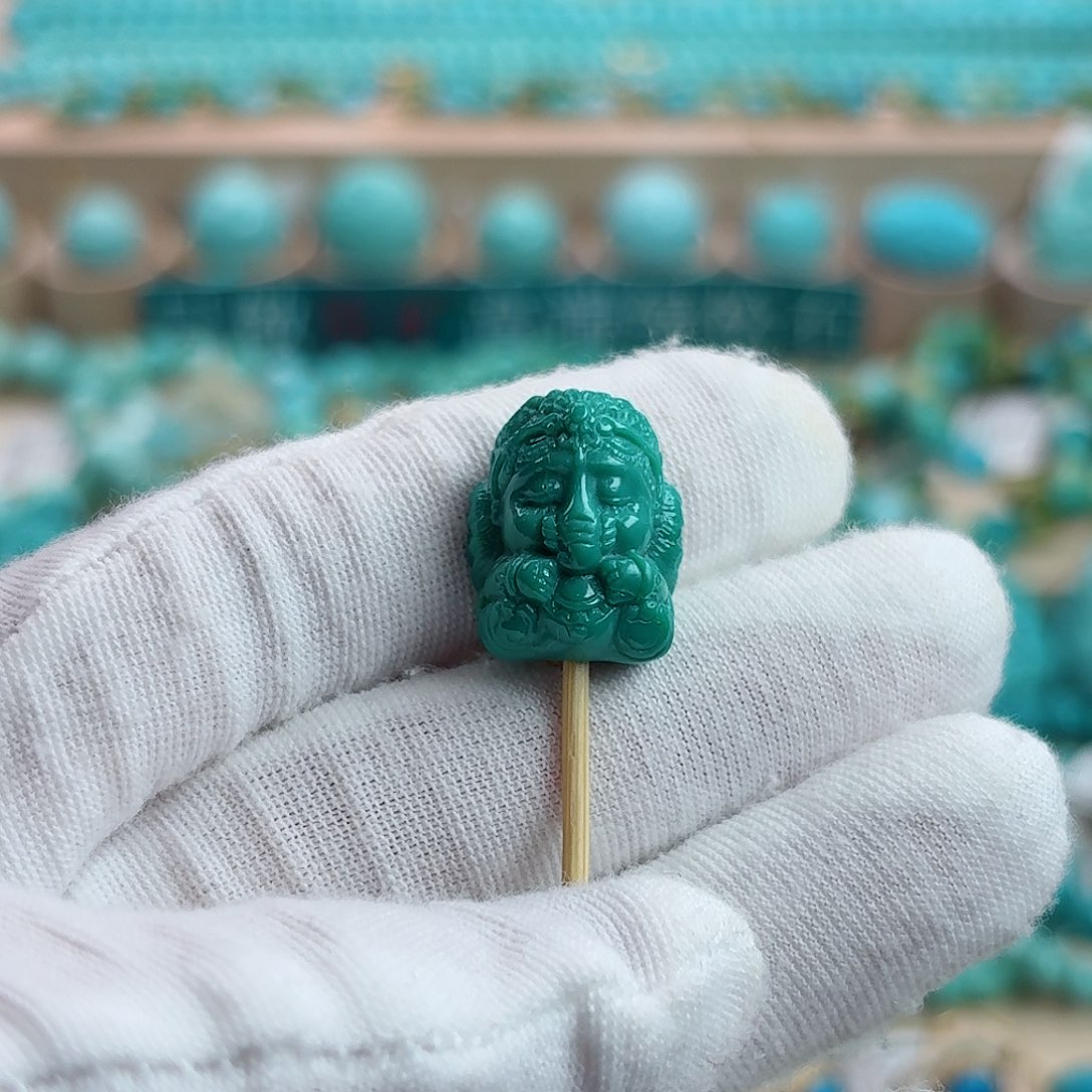 绿松石未镶嵌珠宝奇石（泡油）