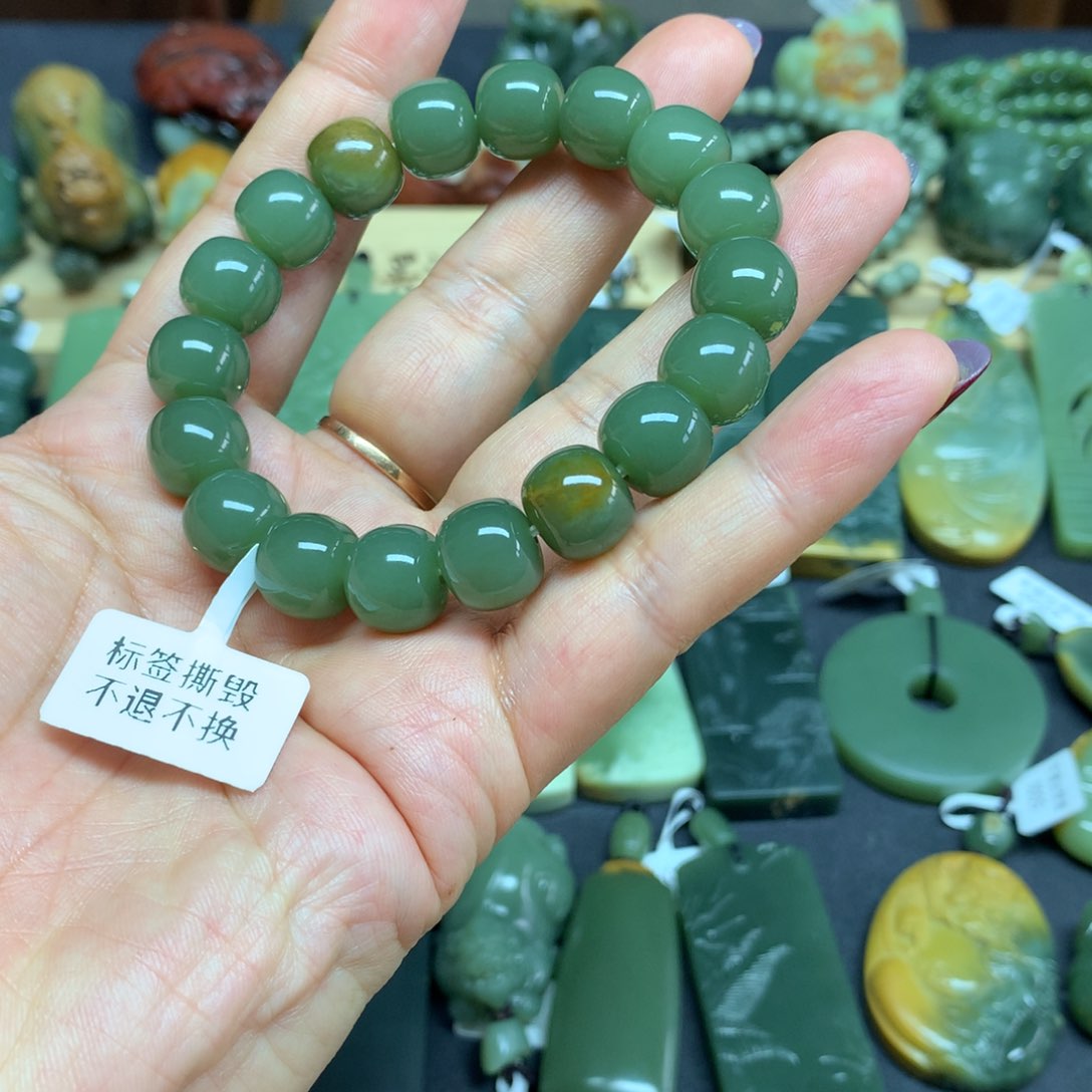 岫岩河磨玉（透闪石质玉）手链未镶嵌大***1