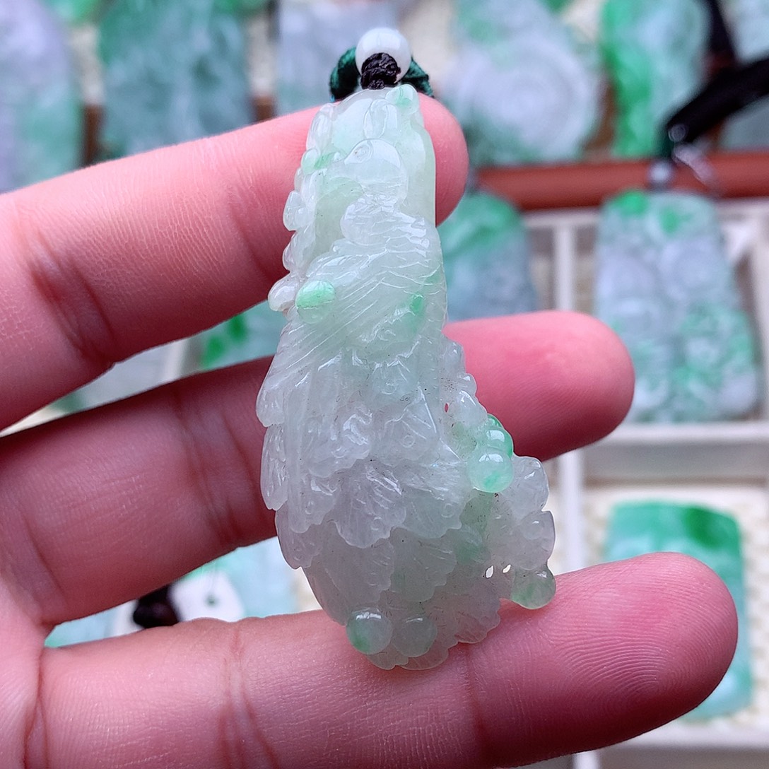 翡翠未镶嵌吊坠(不含链)