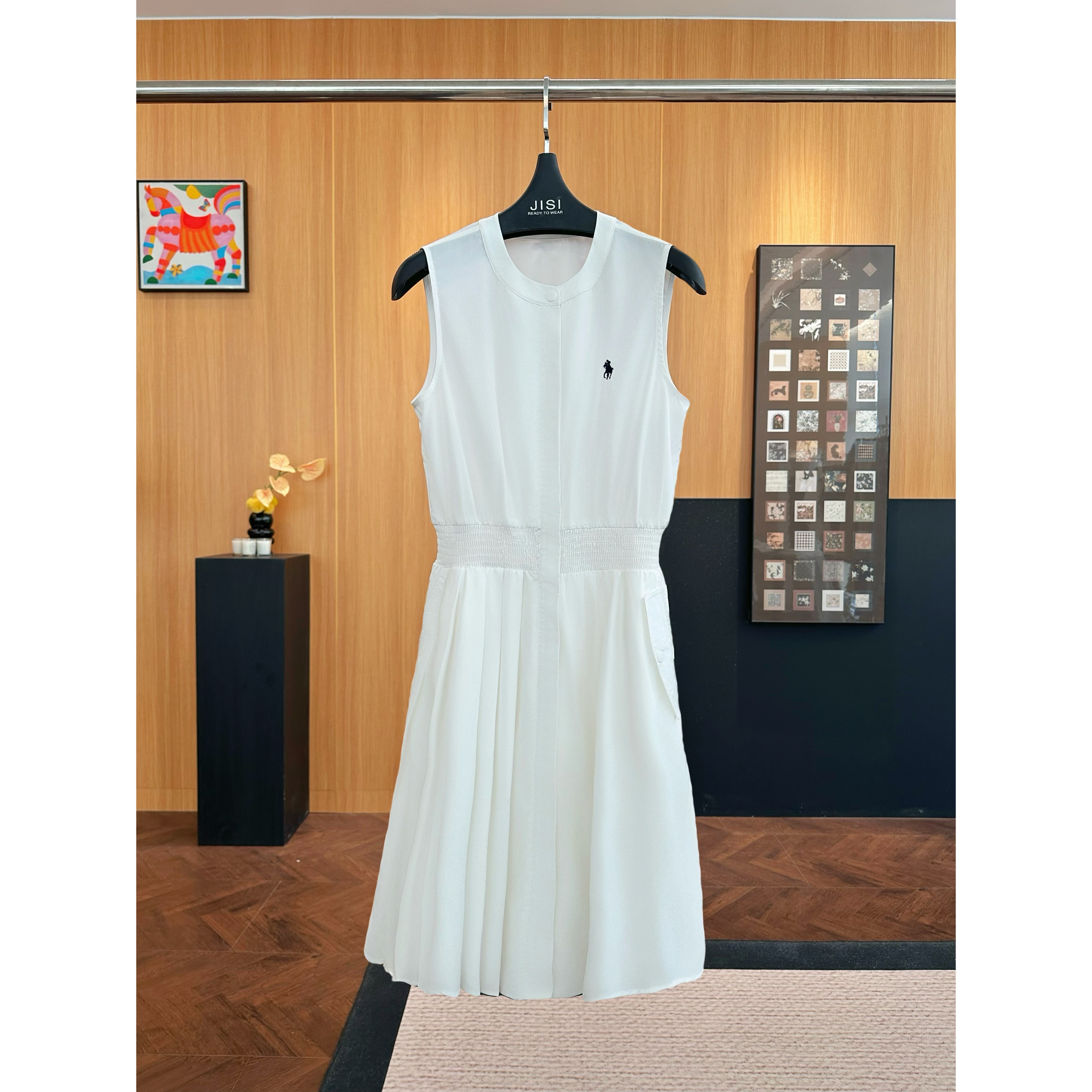 25年夏季新款 气质老钱风褶皱松紧腰设计圆领无袖连衣裙-L25207