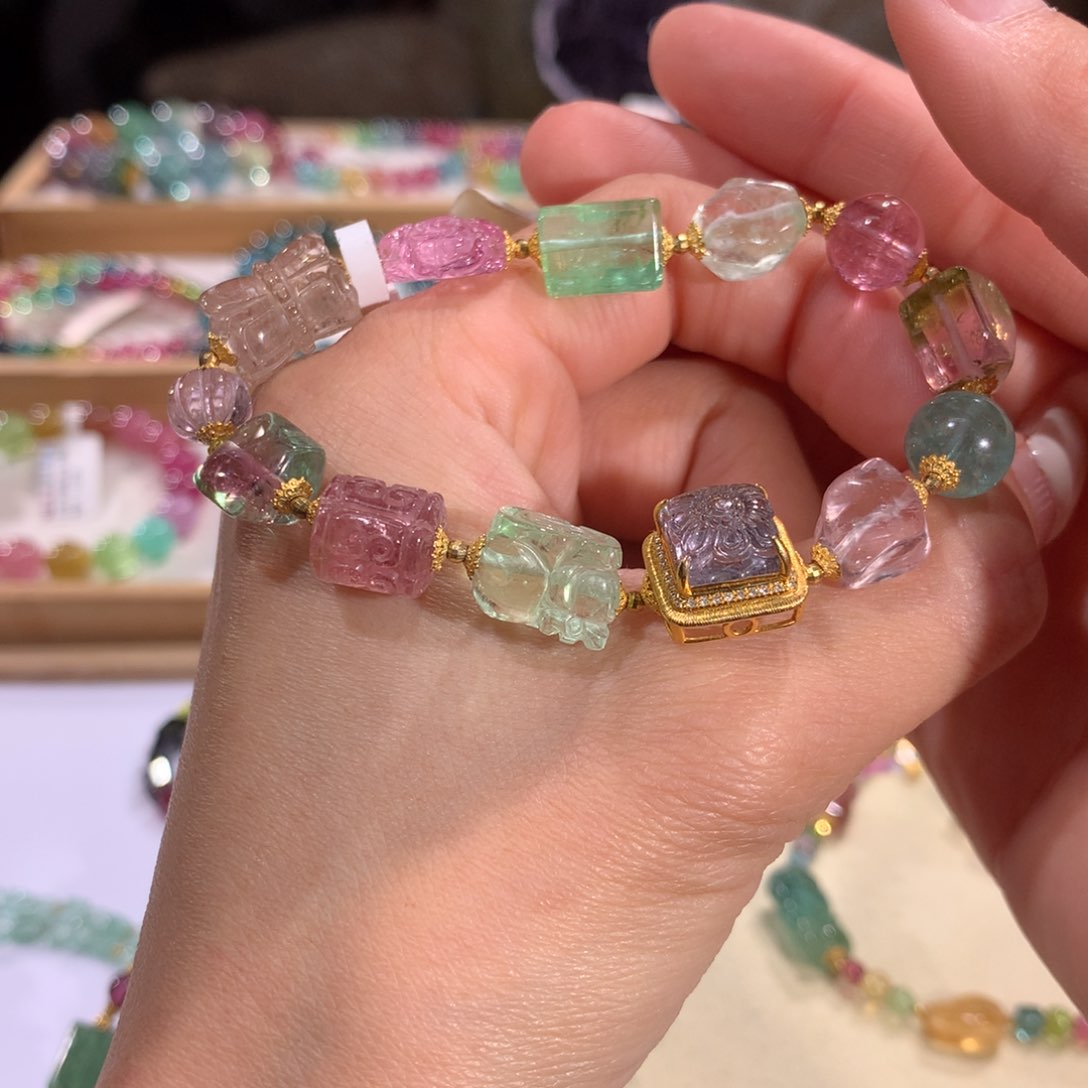 碧玺多样性发货一件未镶嵌