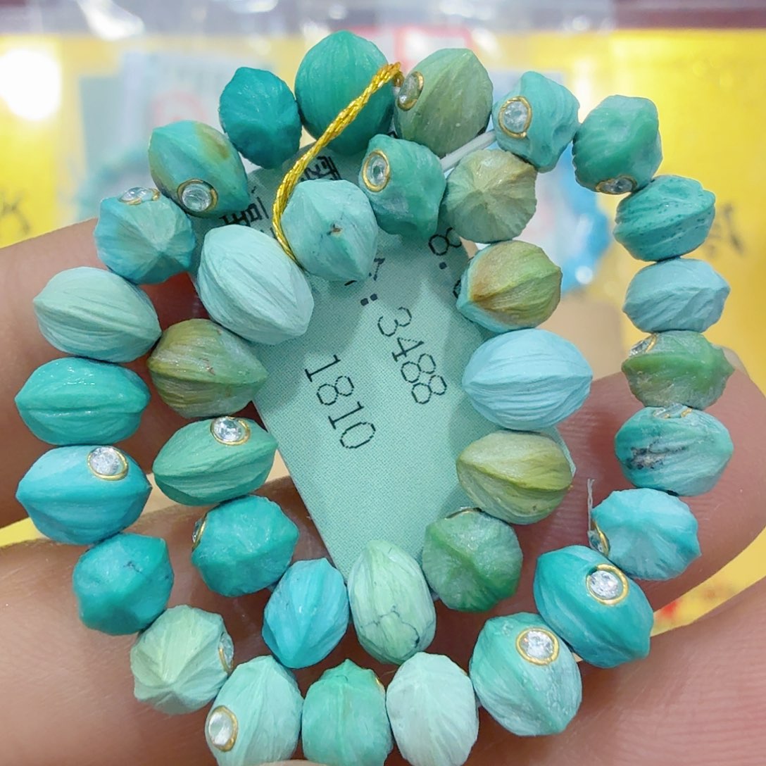 绿松石未镶嵌珠宝奇石