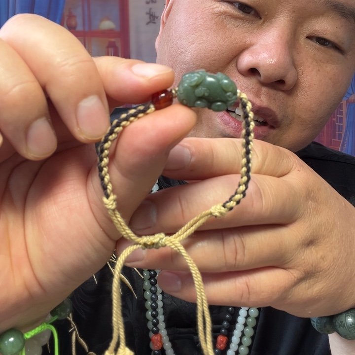 颈饰未镶嵌和田玉貔貅手绳