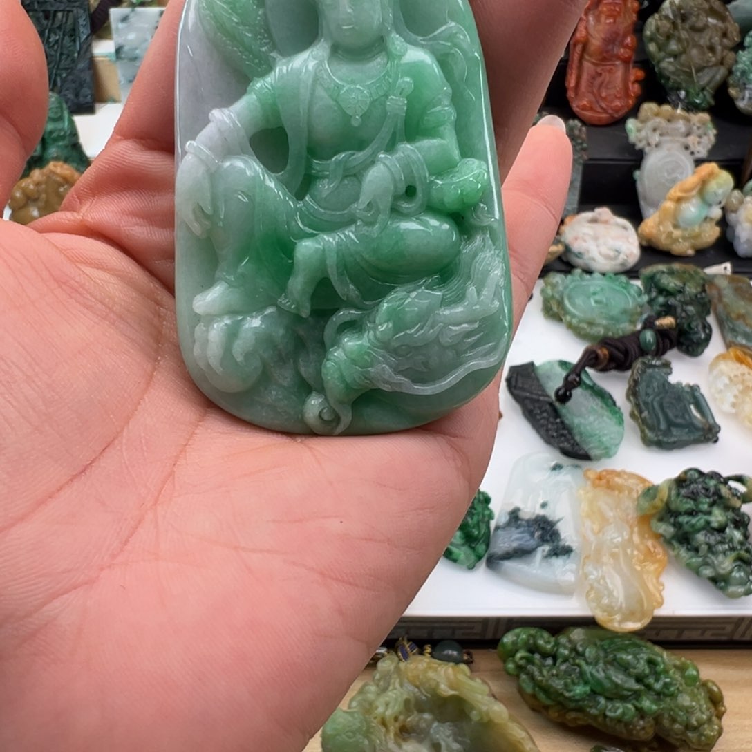 未镶嵌定制翡翠桔*?天然缅甸翡翠