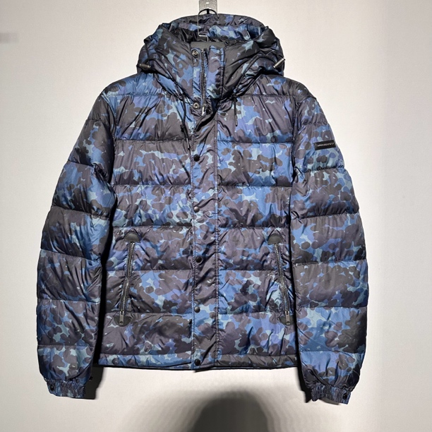 未使用 BURBERRY/博柏利 篮迷彩男士羽绒服长袖外套/L码价13600