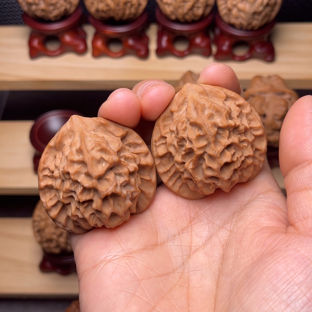 初***°文玩核桃吊坠龙鳞