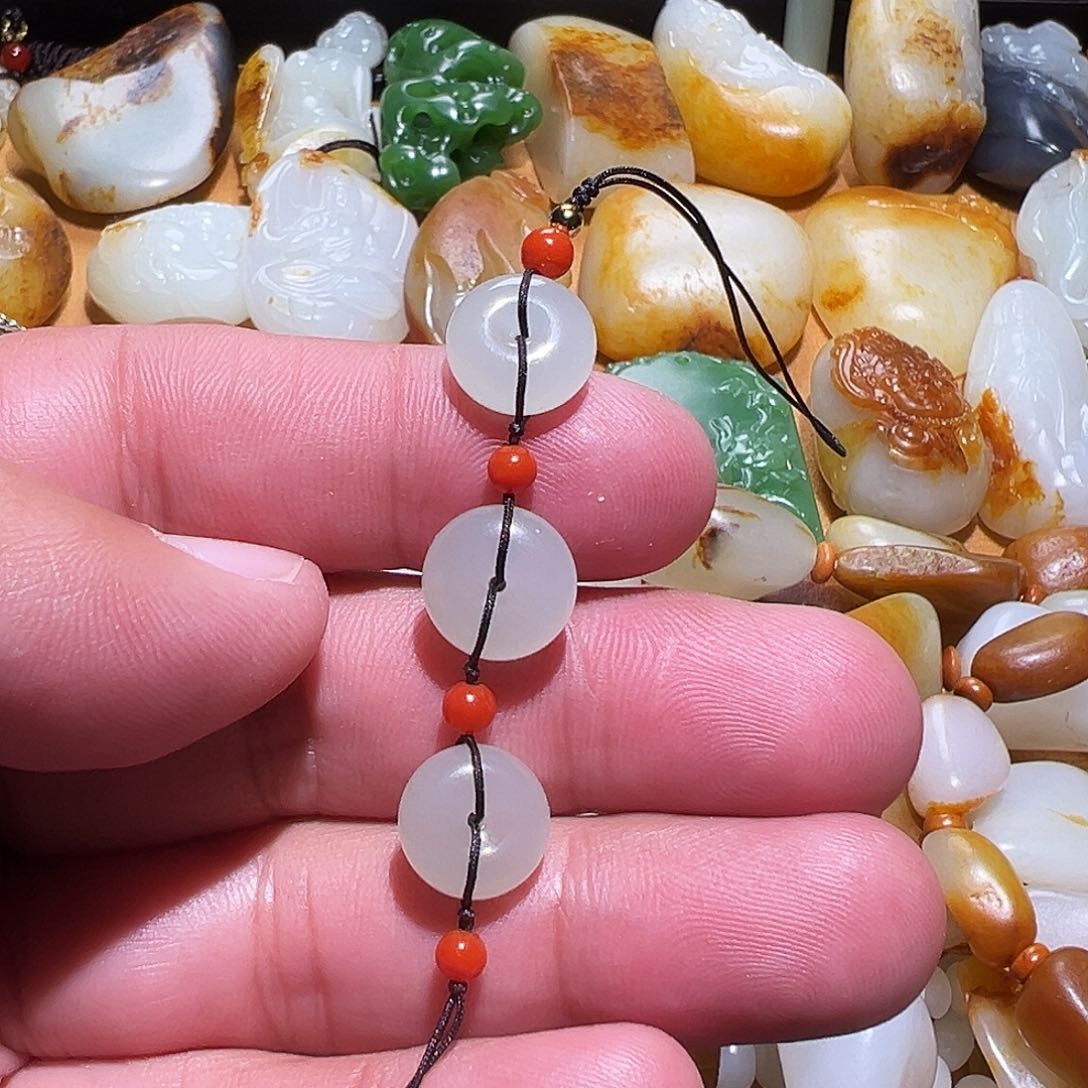 和田玉颈饰未镶嵌