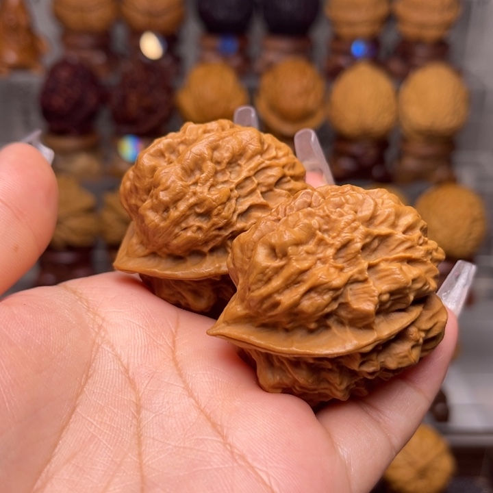 橙***子文玩核桃吊坠上古蛤蟆头Y02