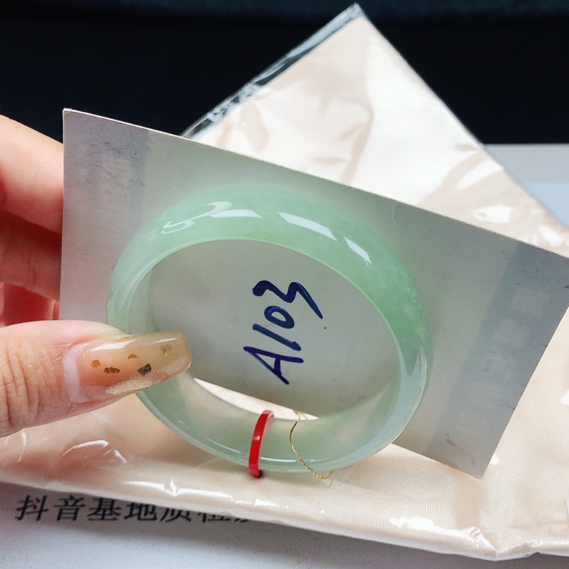 【闪购商品】翡翠手镯未镶嵌 正圈49+